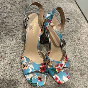 Nicole Miller floral sandal